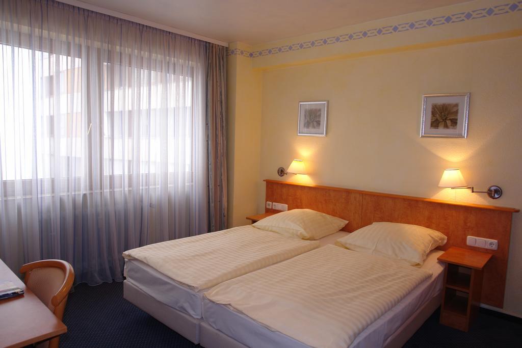 Cityhotel Primavera Trier Phòng bức ảnh